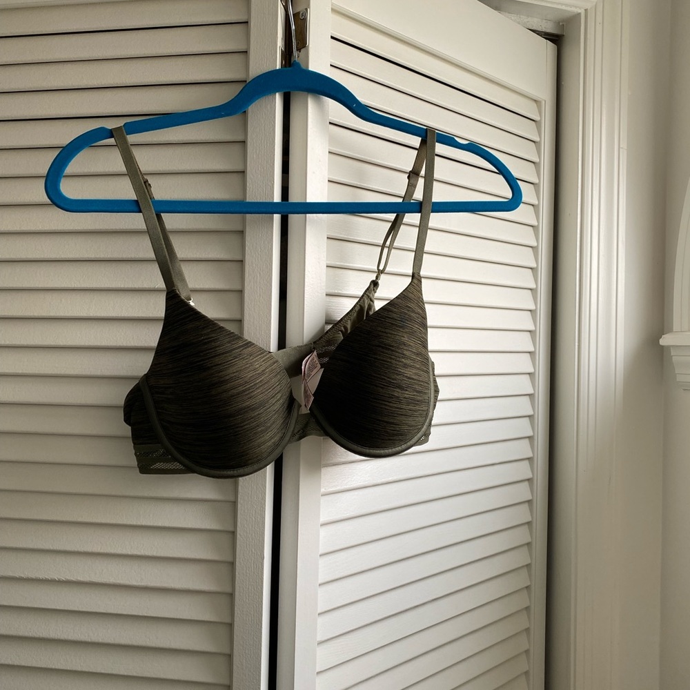 Victoria’s Secret olive green bra 36B